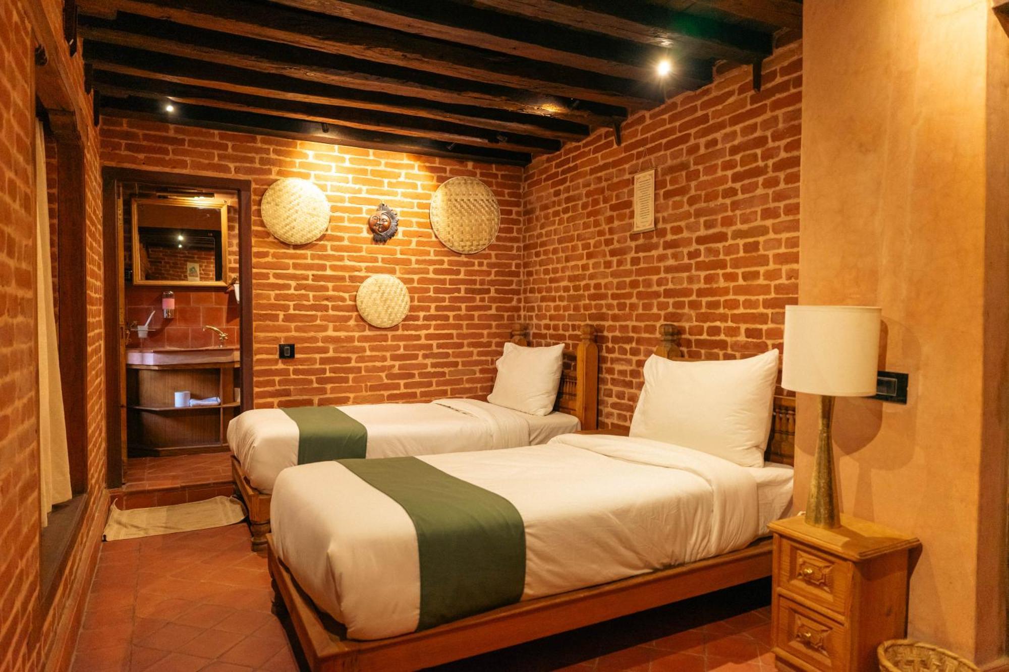 Manju Baha Hotel School Bhaktapur Luaran gambar